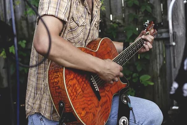 Najlepsi polscy gitarzyści - TOP 10 wirtuozów gitary