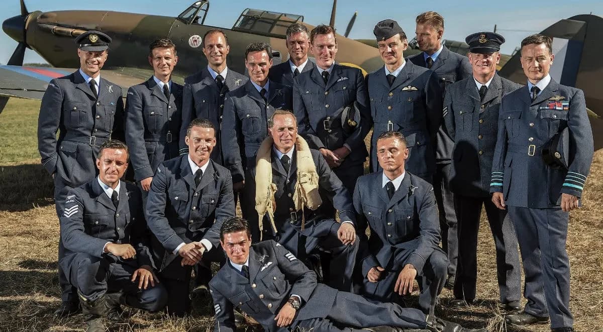 Ocena filmu Dywizjon 303: Krytyczna analiza patriotycznej produkcji