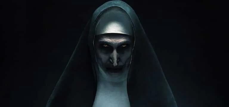 Film Zakonnica: Przerażający horror o mrocznych tajemnicach klasztoru