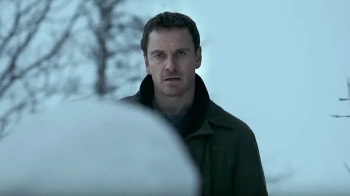 Film Pierwszy Śnieg: Mroczny thriller z Michaelem Fassbenderem
